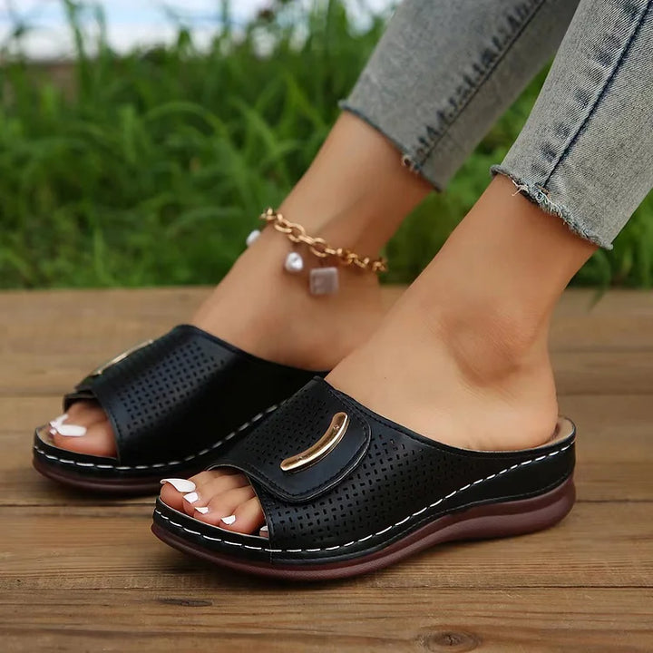 Rowenna - Timeless Urban Sandals
