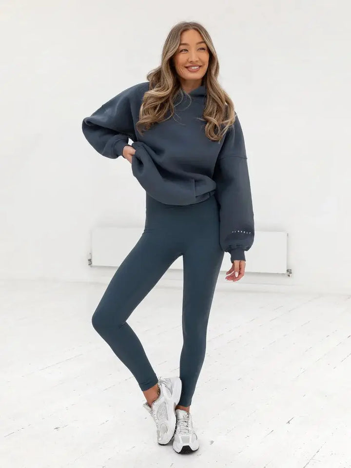 BLAKE Oversized Cropped Hoodie