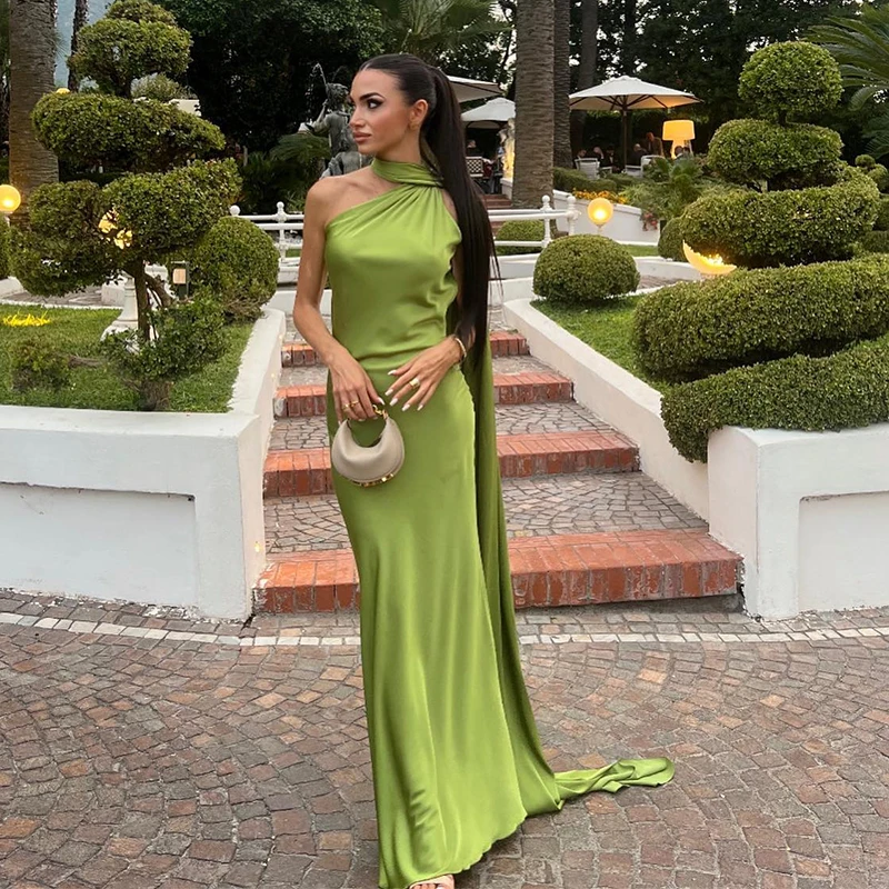 Emerald Elegance One-Shoulder Gown